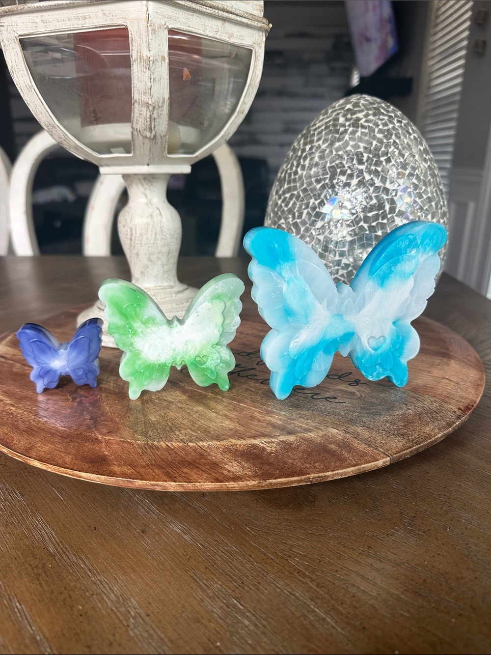Epoxy resin butterfly trip